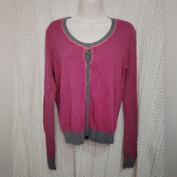 CAbi Tops - Cabi women's cardigan button up